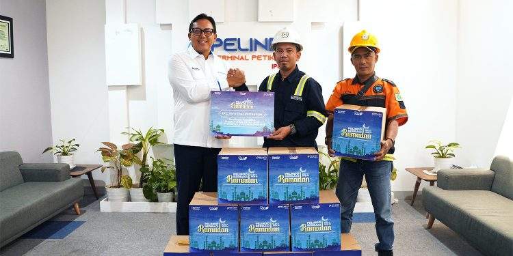 Ramadan Jadi Momentum Berbagi, IPC TPK Salurkan 1.730 Paket Sembako