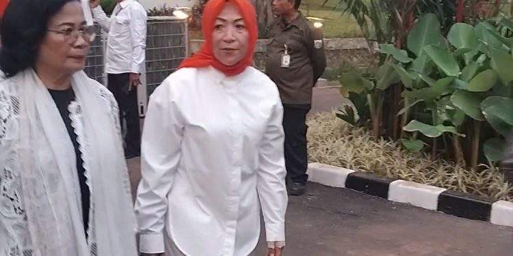 Wa Ode Herlina, S,I.Kom ., M.M Anggota DPRD DKI Jakarta Fraksi PDI Perjuangan Hadiri Peresmian Taman Bendera Pusaka dan Patung Fatmawati
