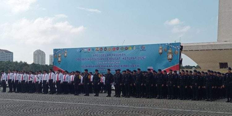 Kapolri dan Panglima TNI Pimpin Apel Gelar Pasukan Operasi Ketupat 2026 di Monas