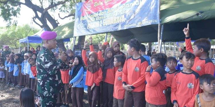 Akhiri Rangkaian Latihan Pasmar 2, Semarak Bhakti TNI AL di Pantai Merak Situbondo