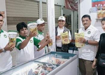 APPSI Jak-Bar Blusukan di Pasar Kalideres dan Sidak Minyak Goreng Bersubsidi