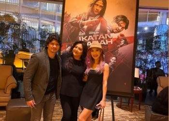 Puput Carolina Hadir di Gala Premiere Ikatan Darah, Menguatkan Nuansa Elegan Industri Hiburan