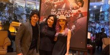 Puput Carolina Hadir di Gala Premiere Ikatan Darah, Menguatkan Nuansa Elegan Industri Hiburan