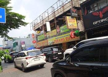 Akibat Parkir Liar Jalan Suryakencana Bogor Macet Parah
