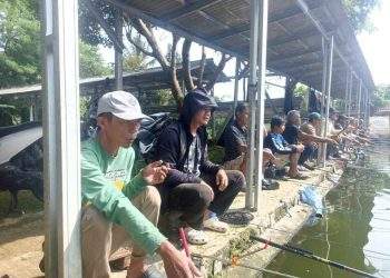 Mancing Bersama Di Pemancingan Kang Ai Sebagai Ajang Silaturahmi