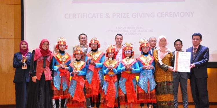 Gemilang di Kancah Dunia: SDS Islam PB Soedirman Torehkan Prestasi Internasional di SEJATI International Art and Culture Festival (IACF)