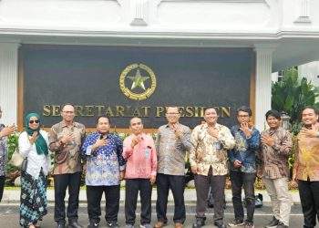 Kaukus Ekonom Pancasila Serahkan Draft RUU Perekonomian Nasional kepada Kepala Staf Kepresidenan