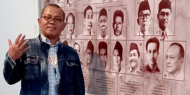 KUTUKAN KONSTITUSI PALSU