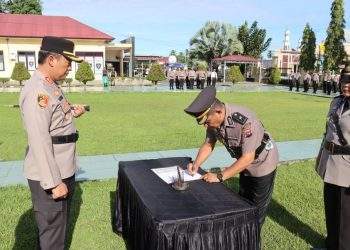 Kapolres Pasbar Pimpin Sertijab Kabag Ren: Komitmen Moral Tingkatkan Pelayanan Publik