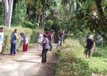 Sambut 1 Muharram 1448 H,Warga Bukit Hataran Laksanakan Gotong Royong