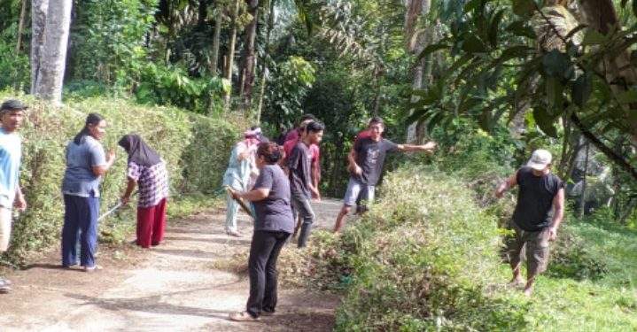 Sambut 1 Muharram 1448 H,Warga Bukit Hataran Laksanakan Gotong Royong