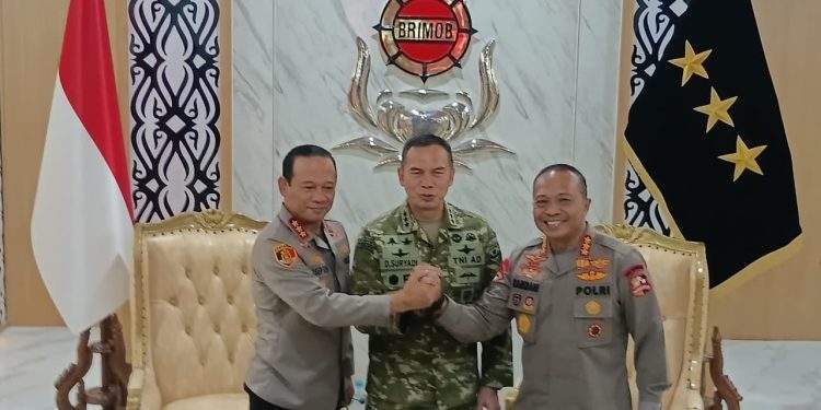 Kunjungi Dankorps Brimob Polri, Kapolda Metro Jaya dan Pangdam Jaya Perkuat Soliditas TNI-Polri