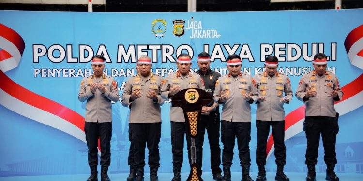 Polda Metro Jaya Kirim 12 Truk Bantuan Kemanusiaan untuk Masyarakat Terdampak Gempa NTT