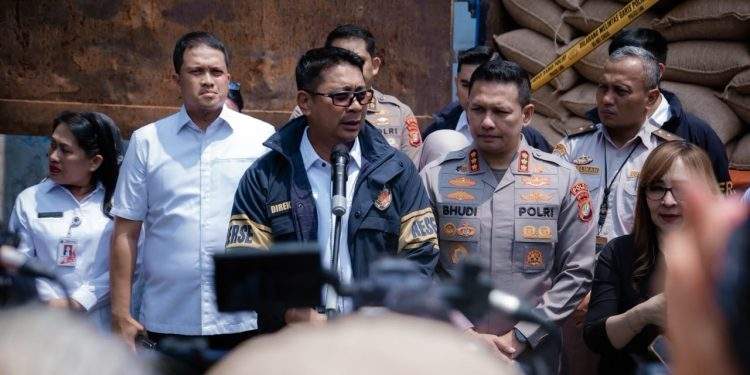 Polda Metro Jaya Ungkap Impor Ilegal 49,85 Ton Kacang Tanah