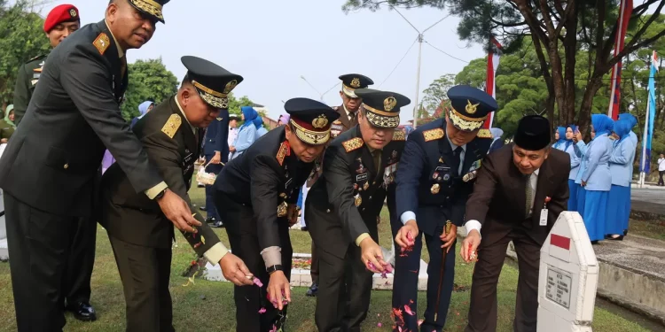 Pangdam XIX Pimpin Ziarah Nasional Hut ke-81 TNI Pekanbaru