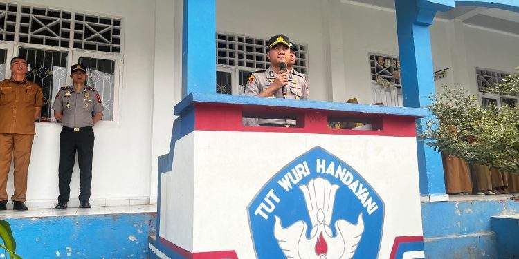 Kapolres Pagar Alam Berikan Arahan kepada Siswa SMAN 1, Tekankan Adab, Disiplin, dan Raih cita-cita
