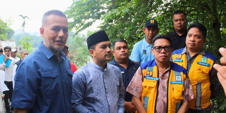 Wali Kota Tebing Tinggi Dampingi Komisi V Dpr Ri Tinjau Tanggul Sungai Padang